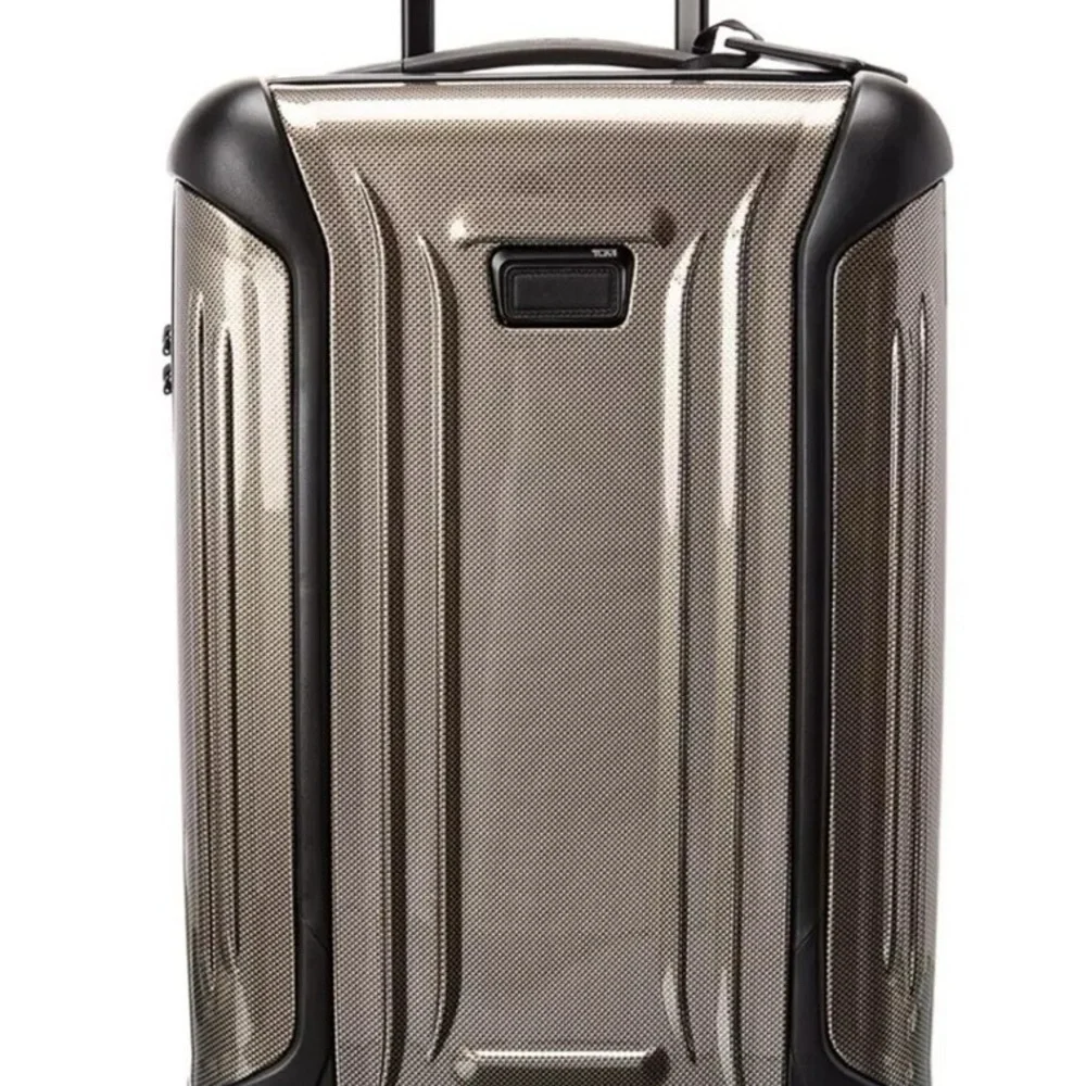 Tumi Vapor 22" International Carry-On
Hardcase Spinner Luggage Fossil NWT $675 - Picture 11 of 17